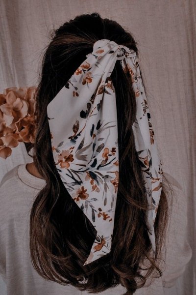  عکس دختر با گل برای پروفایل