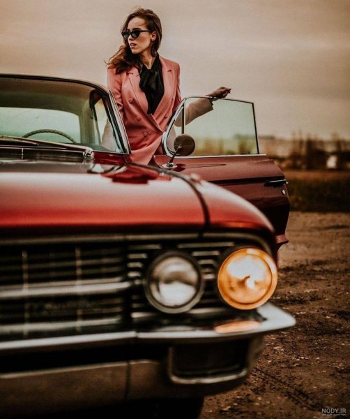  عکس دخترانه لاکچری در ماشین برای پروفایل