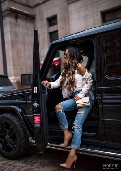  عکس دخترانه لاکچری در ماشین برای پروفایل