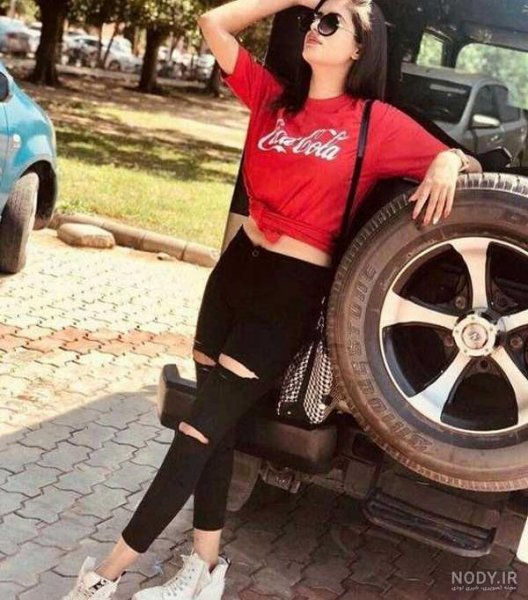  عکس دخترانه لاکچری در ماشین برای پروفایل