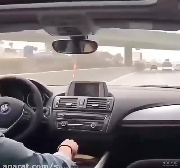  عکس دختر زیبا در حال رانندگی