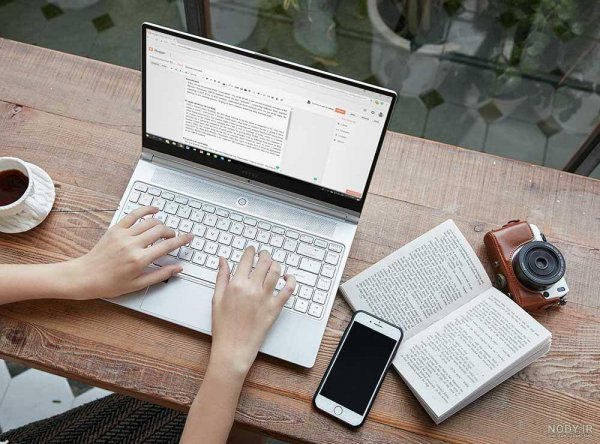  عکس پروفایل دخترونه در حال کار با لپ تاپ