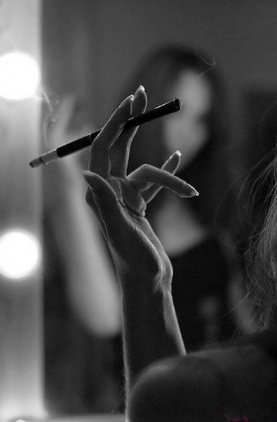  عکس پروفایل خاص دخترونه با سیگار