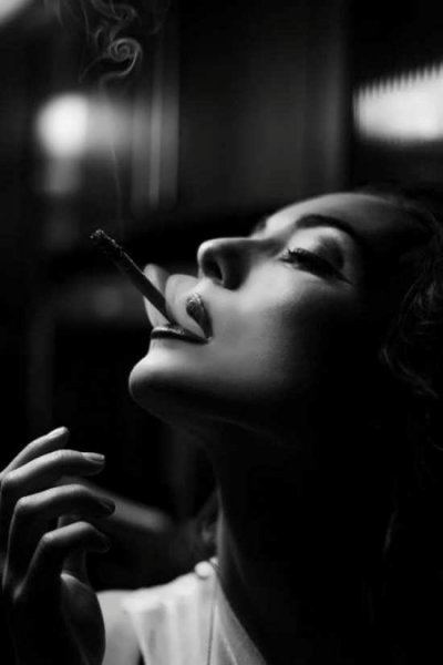  عکس پروفایل خاص دخترونه با سیگار