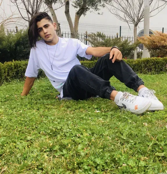  عکس پسر 20 ساله ایرانی