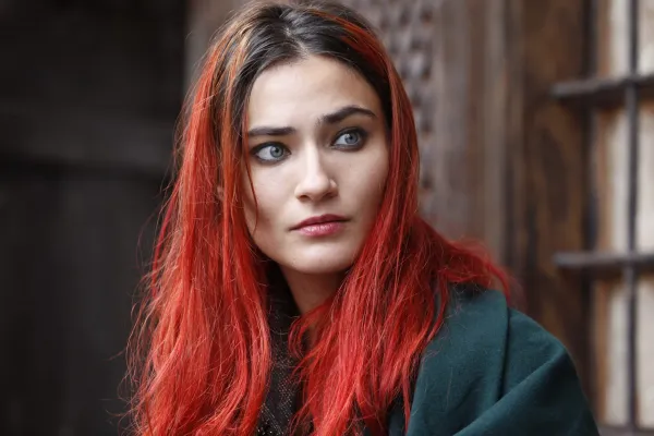  عکس بازیگران زن ترکیه برای پروفایل