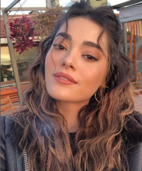  عکس بازیگران زن ترکیه برای پروفایل