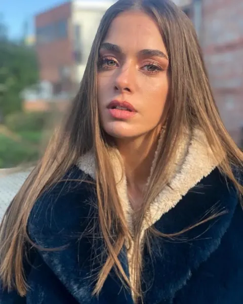  عکس بازیگران زن ترکیه برای پروفایل