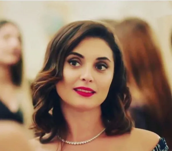  عکس خوش اندام ترین بازیگر زن ترکیه