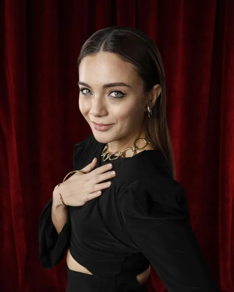  عکس خوش اندام ترین بازیگر زن ترکیه