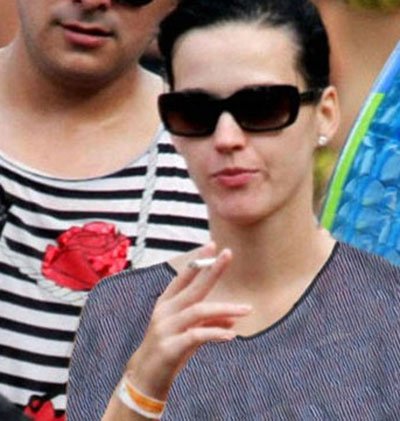  عکس بازیگران خارجی با سیگار