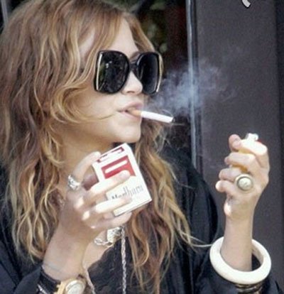  عکس بازیگران خارجی با سیگار