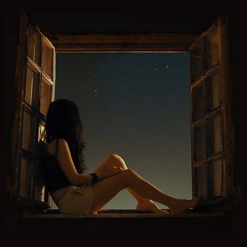 عکس پروفایل دختر غمگین و تنها