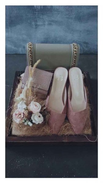  تزیین وسایل عروس با طلق