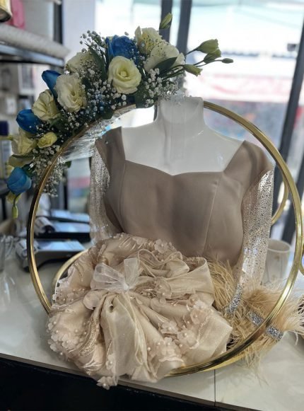  تزیین وسایل بله برون با گل طبیعی