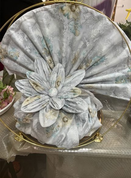  تزیین وسایل بله برون با گل طبیعی