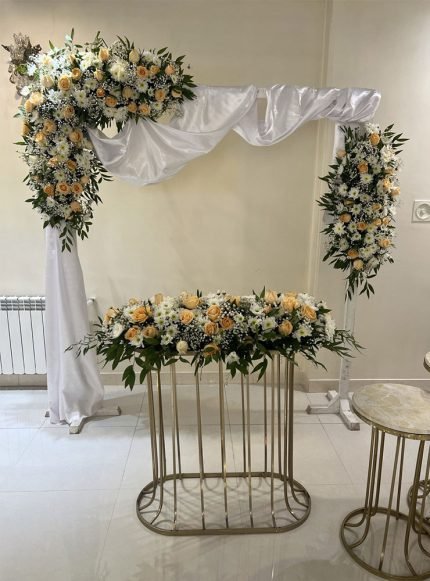  تزیین وسایل بله برون با گل طبیعی