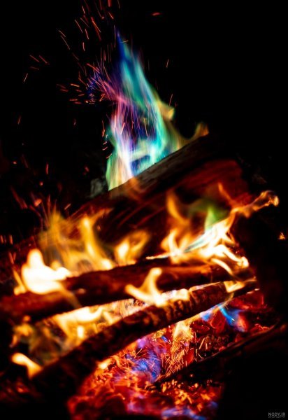 عکس آتش در شب