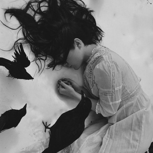  عکس پروفایل دخترونه لاکچری سیاه سفید