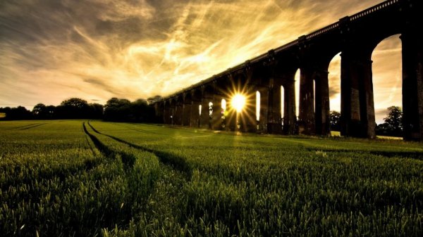  والپیپر های جدید با کیفیت بالا برای لپ‌تاپ