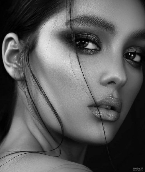  عکس پرتره سیاه و سفید هنری