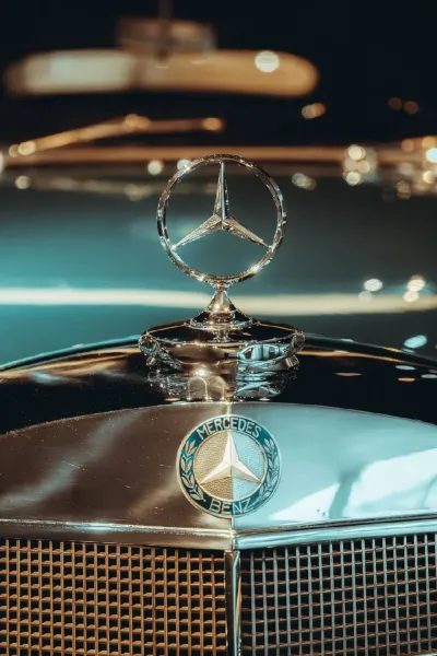  عکس آرم ماشین مرسدس بنز