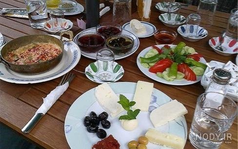  عکس استوری صبحانه خوردن در طبیعت خفن