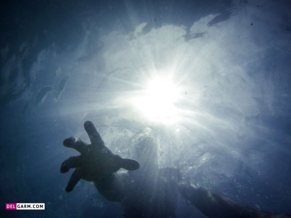  پس زمینه ترسناک