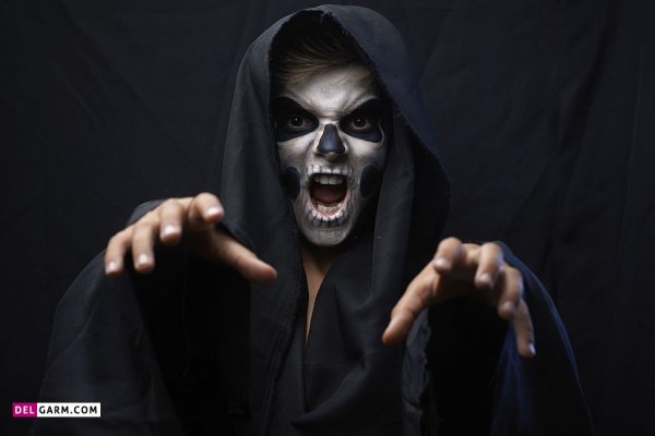  پس زمینه ترسناک