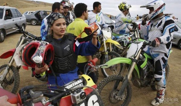 عکس دختر با موتور سنگین برای پروفایل