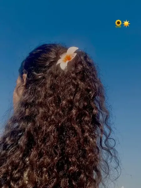  عکس دختر مو فرفری بدون چهره