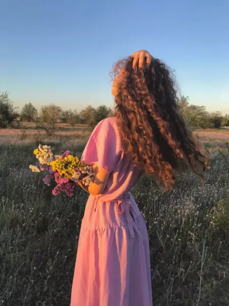  عکس دختر مو فرفری بدون چهره