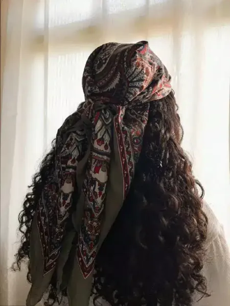  عکس دختر مو فرفری بدون چهره