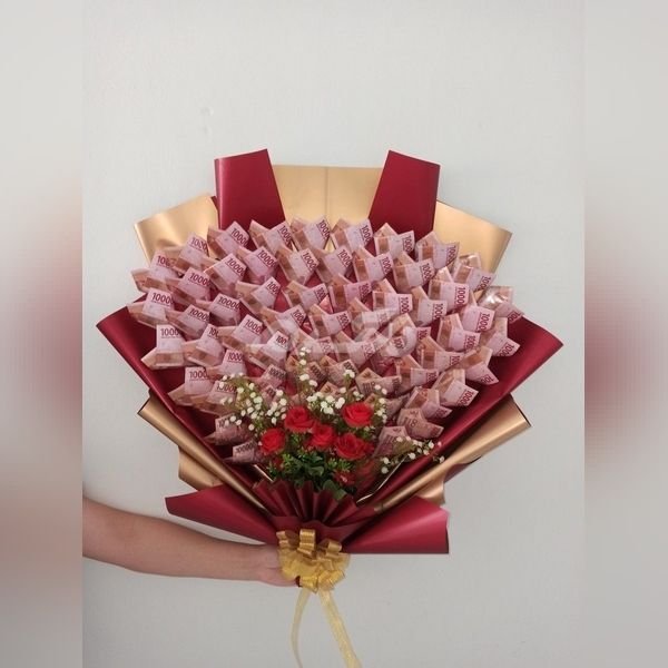  عکس دسته گل با پول برای کادو