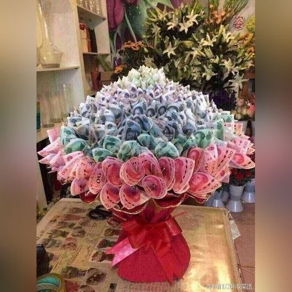  عکس دسته گل با پول برای کادو