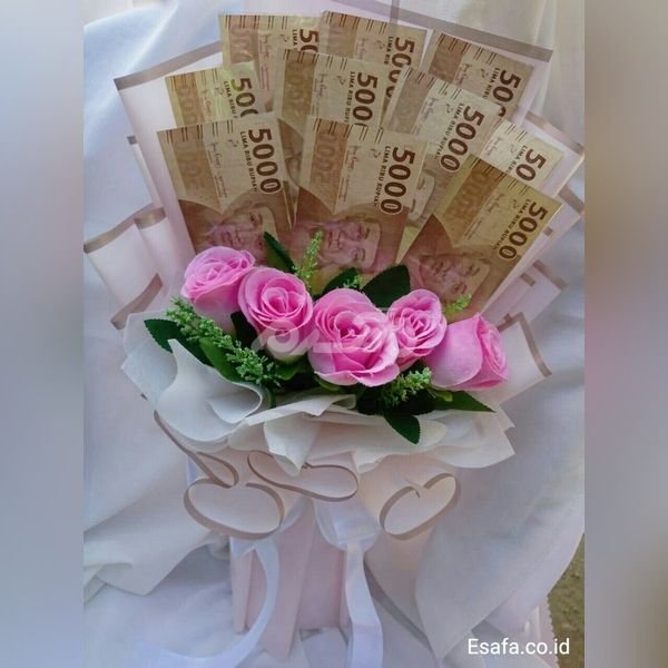 عکس دسته گل با پول برای کادو