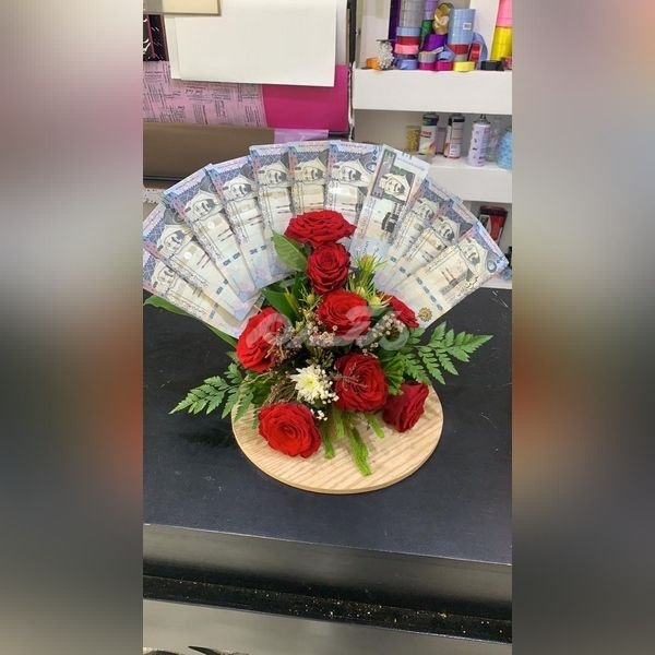  عکس دسته گل با پول برای کادو