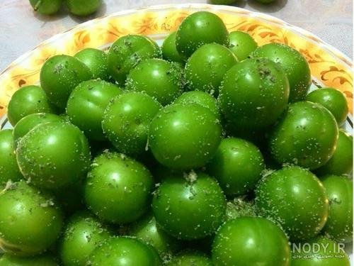  عکس گوجه سبز با نمک