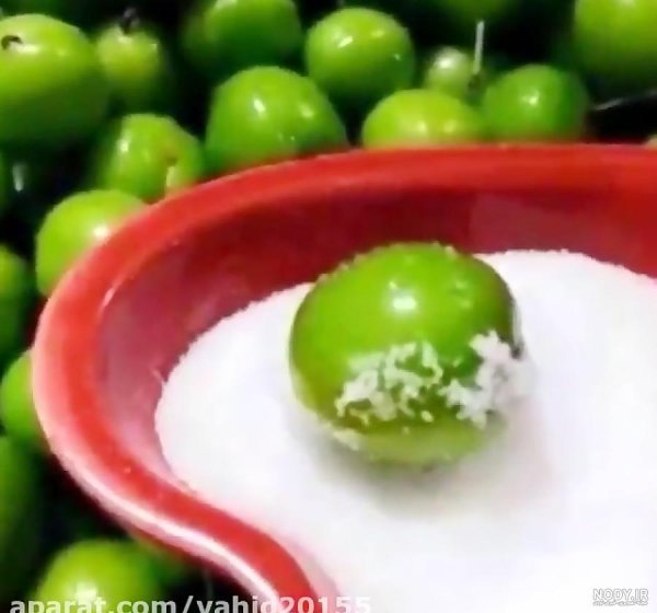 عکس گوجه سبز با نمک