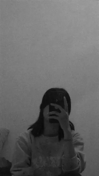  دانلفود عکس سیاه سفید لاکچری پروفایل