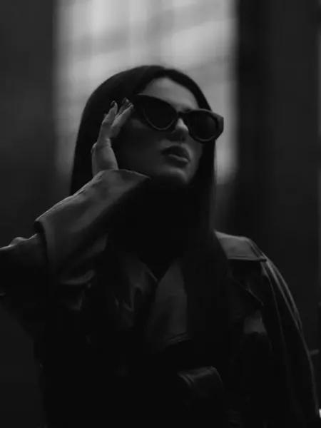  دانلفود عکس سیاه سفید لاکچری پروفایل