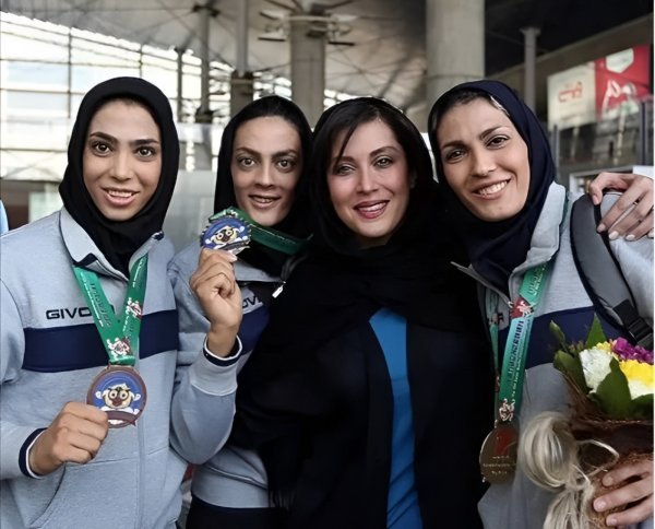  عکس خواهران منصوریان