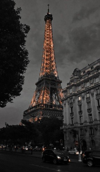 عکس برج ایفل برای والپیپر گوشی