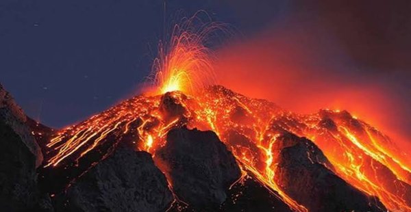  عکس آتشفشان واقعی