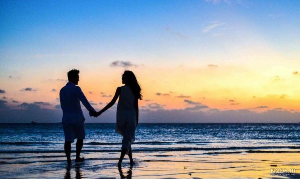  عکس زن و مرد کنار ساحل