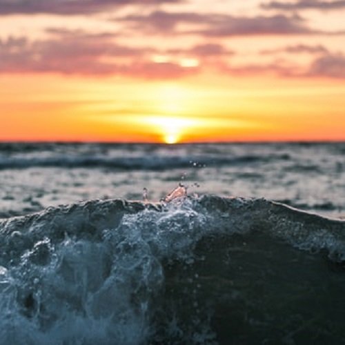  عکس ساحل مواج و خوشگل دریا
