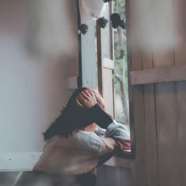  پروفایل تنهایی زن بدون متن