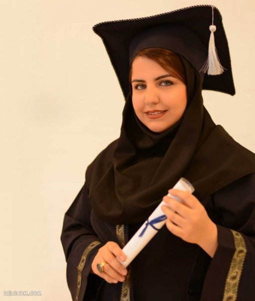  ژست عکس فارغ التحصیلی دانشگاه برای استوری