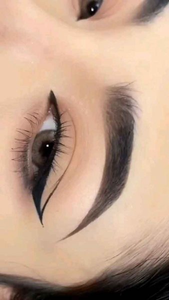  خط چشم دخترانه ساده و شیک