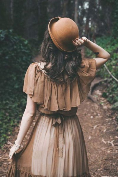  عکس پس زمینه خاص دختر با کلاه